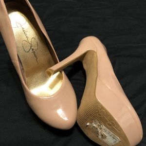 Nude Jessica Simpson High heels 👠
